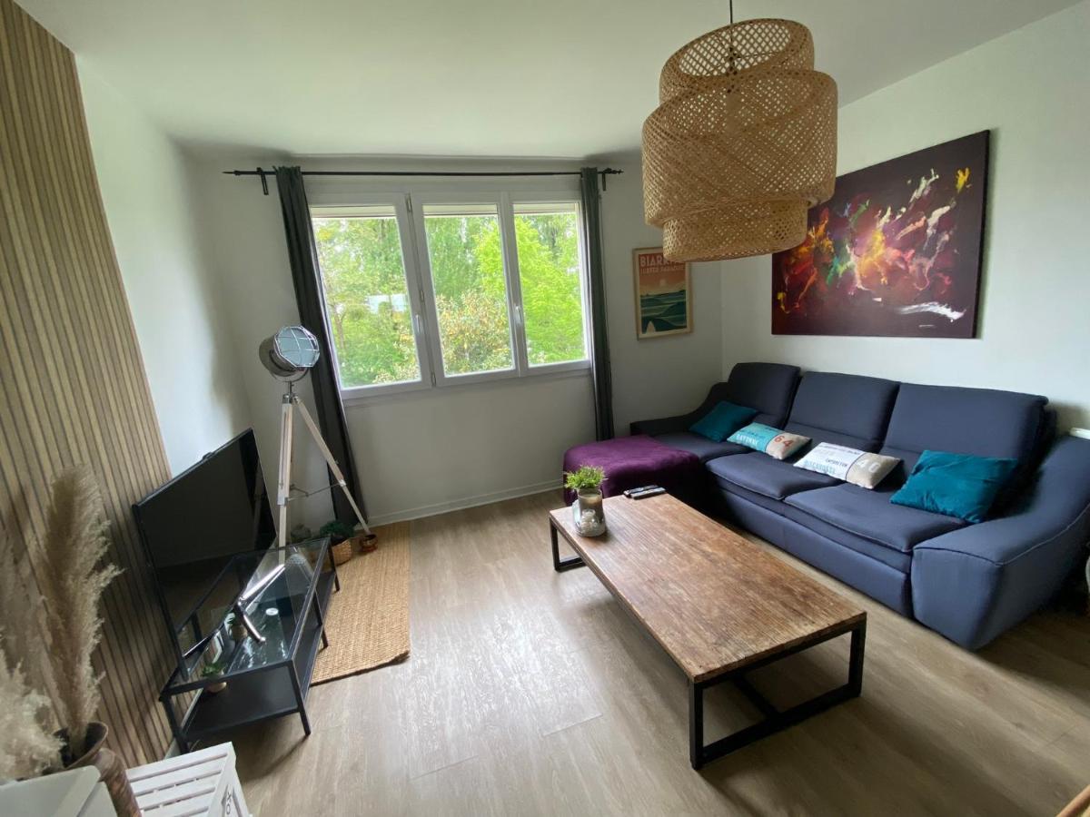 Superbe Appartement Au Calme Avec Parking Gratuit. Мериньяк Экстерьер фото