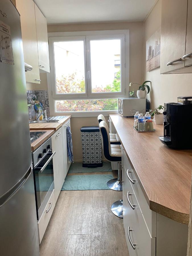 Superbe Appartement Au Calme Avec Parking Gratuit. Мериньяк Экстерьер фото